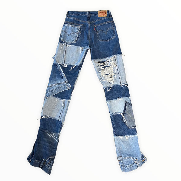 Jeans Customizado | Jeans diy, Patched jeans, High waisted mom jeans